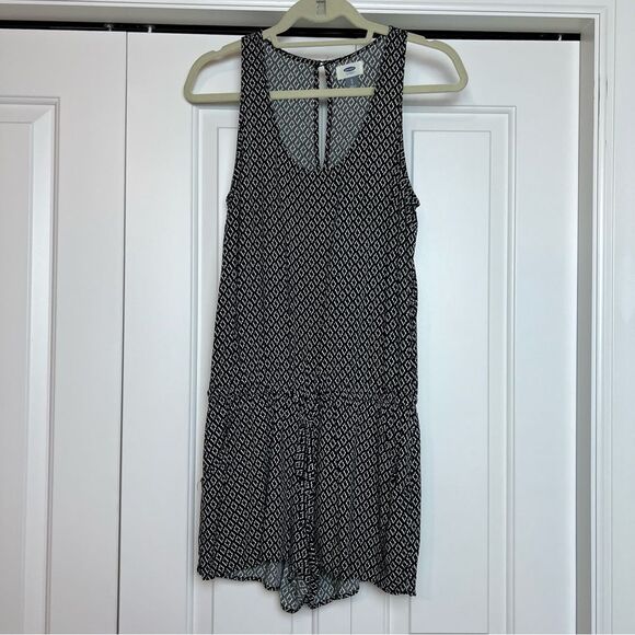 OLD NAVY Romper Jumper Pockets One Piece Black and White Size Small - Picture 3 of 8